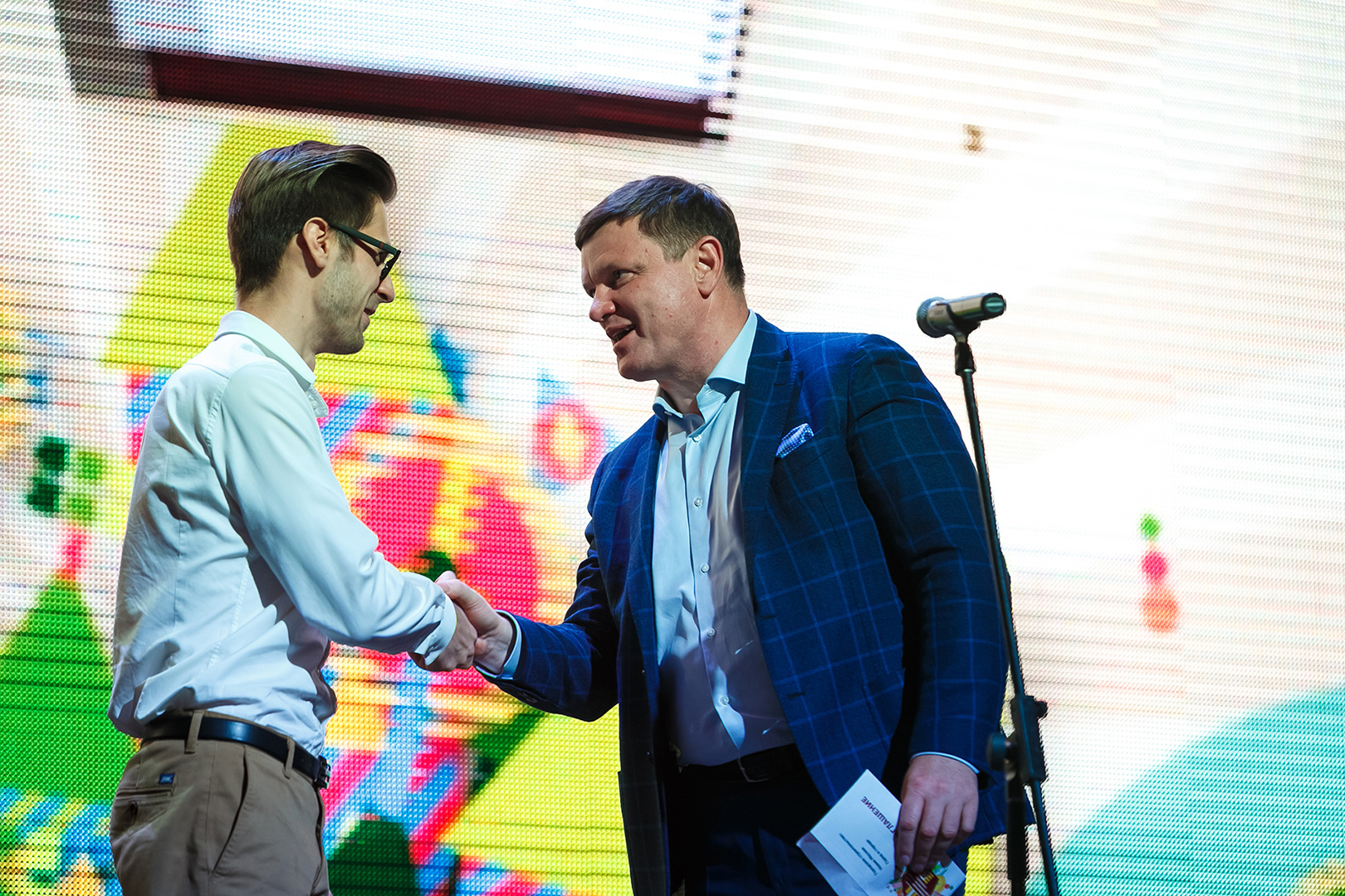 Фоновое изображение